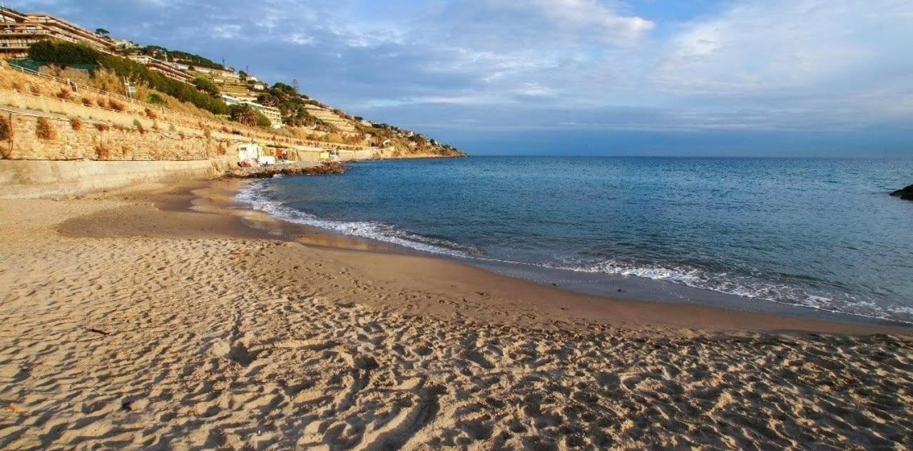 Апартаменти A 2 Passi Dal Mare Санремо Екстер'єр фото